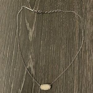 Kendra Scott necklace